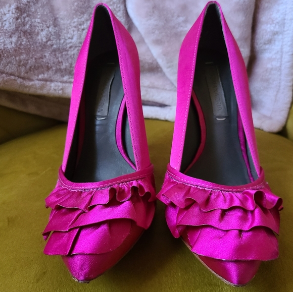 BCBGMaxAzria Pink Satin Heels - Picture 5 of 7